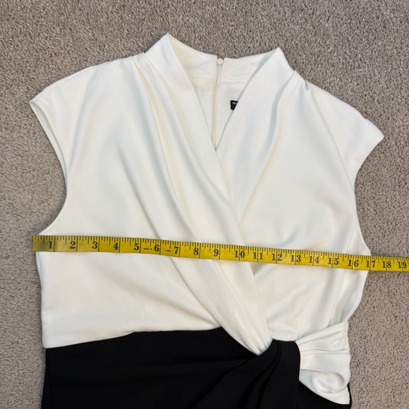 Maggy London Twist Side Sheath Dress Black Ivory 6 - Picture 7 of 10